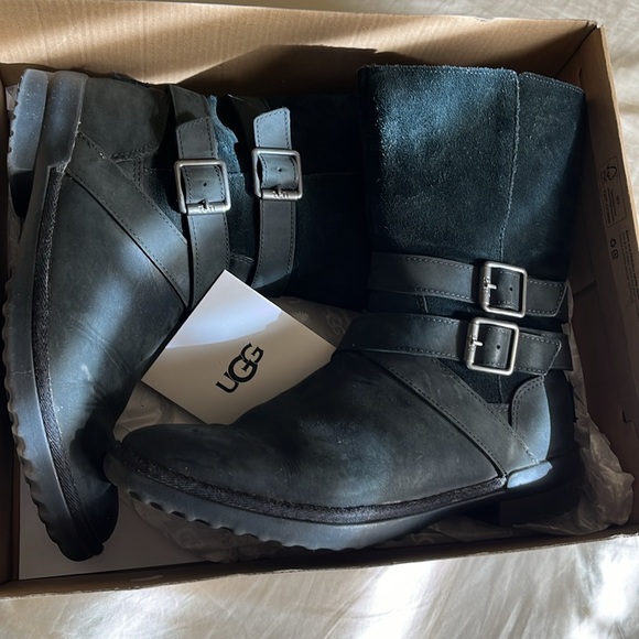 UGG Lorna Boot Black 7.5 - Picture 13 of 13